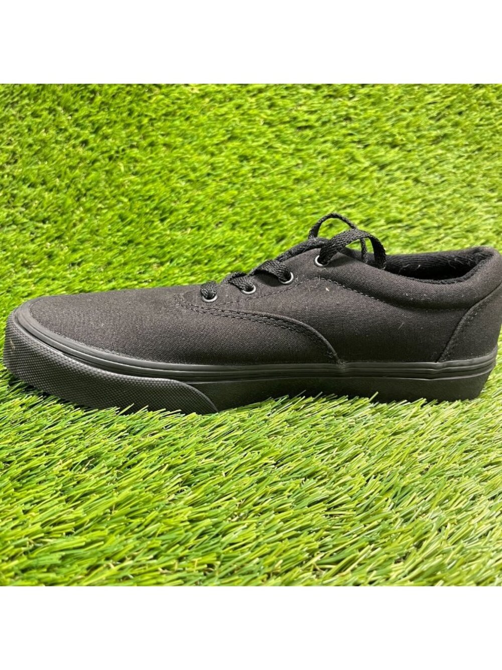 Vans Doheny Boys Size 6Y Triple Black Athletic Walking Skateboard Shoes Sneakers - Picture 2 of 10